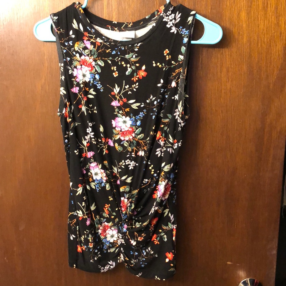 Never worn knotted front tank